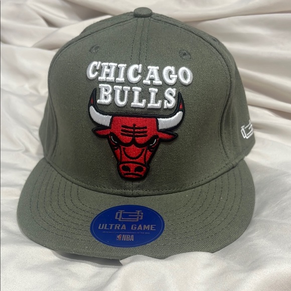 Ultra Game Chicago Bulls Olive Cap - Picture 1 of 7